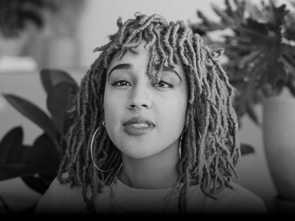 Annika Hansteen-Izora